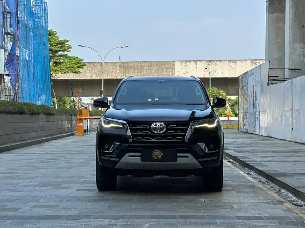 MOBILNYA PEJABAT !!! TOYOTA FORTUNER VRZ 2.4 AT