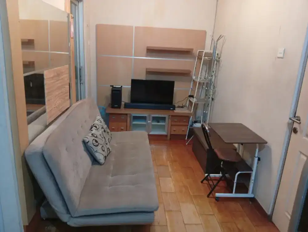 Di Kontrakan Apartemen Family Room 2 Kamar