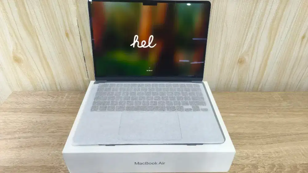 Macbook air m4 2025/ssd-256gb/ram-16gb/13inci/cc6/ibox