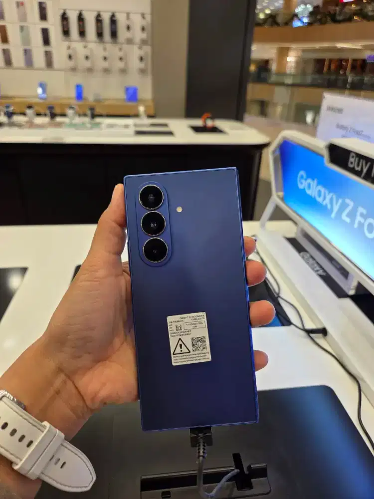 SAMSUNG GALAXY FOLD 7 FREE BUDS 3FE