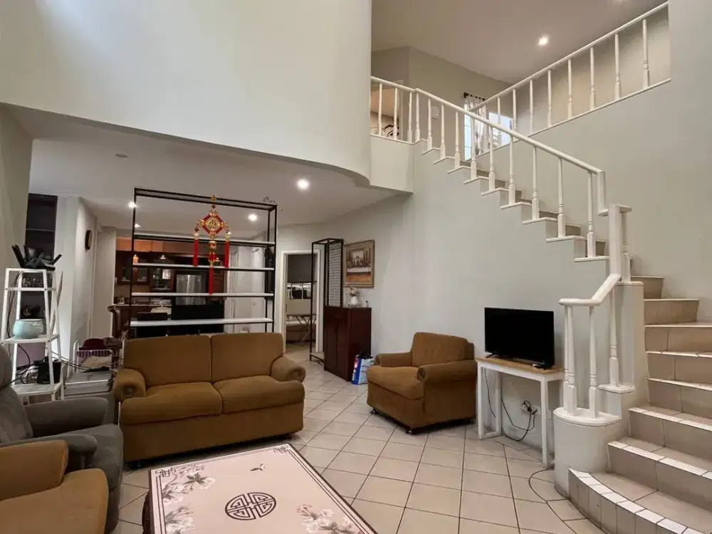 Rumah cantik terawat Lippo karawaci utara Siap Huni