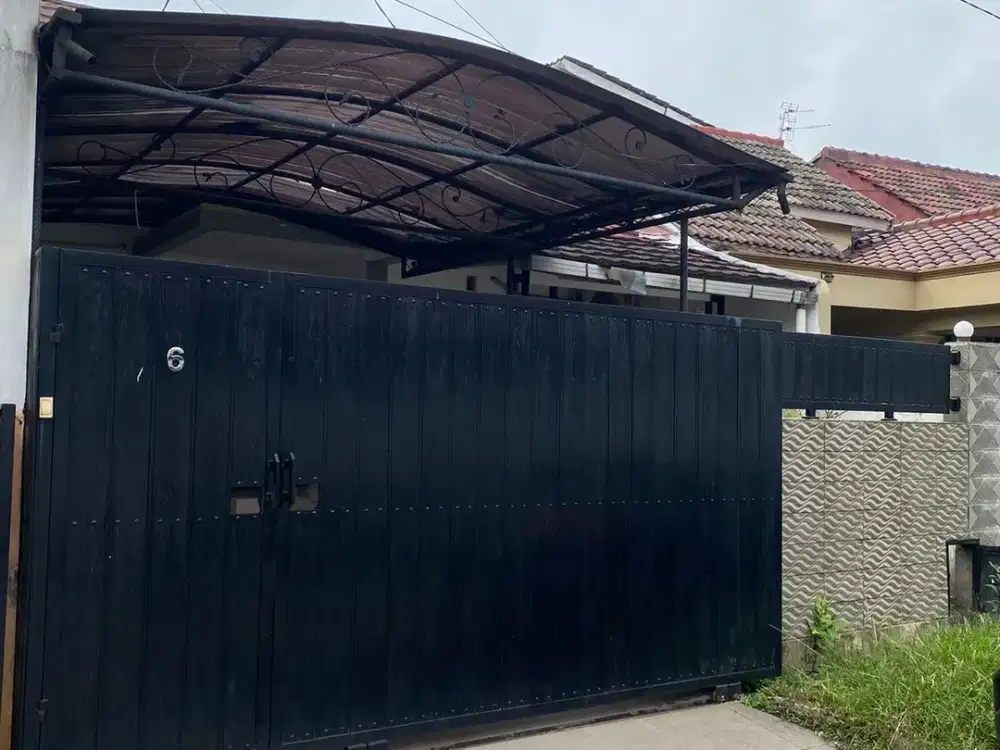 Rumah Semifurnished Di Dekat Stasiun Dekat Tol Di Taman Yasmin