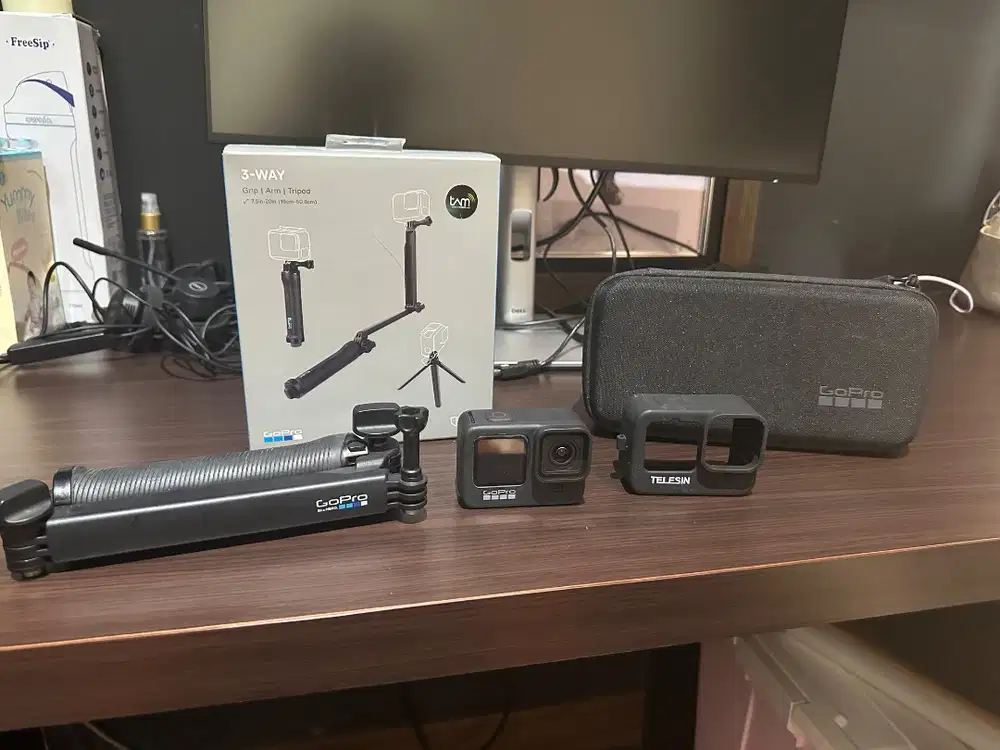 GoPro HERO 9 bekas lengkap dengan kotak, 3 way tripod, sandisk 128GB