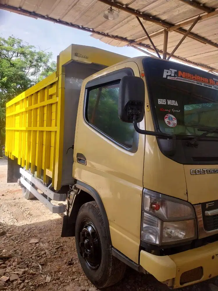 Dijual Truk canter SHDX tahun 2019