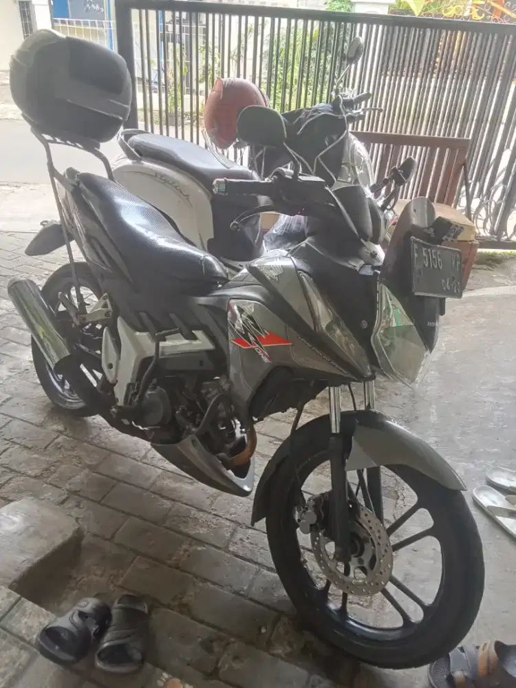 Honda cs 1 2008