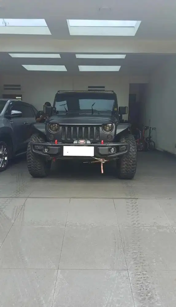 Jeep Wrangler Sahara 2014 Bensin