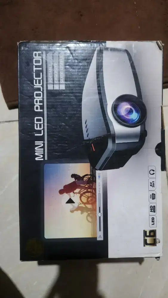 MINI PROJECTOR CHEERLUX C6