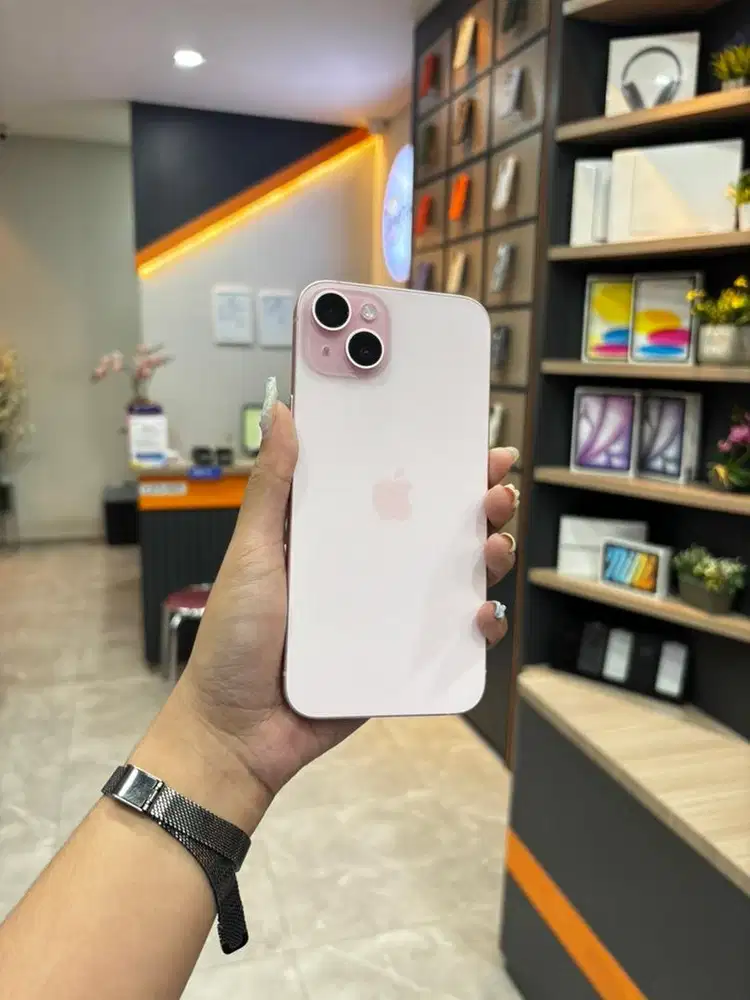 Cicilan iphon 15 128 pink