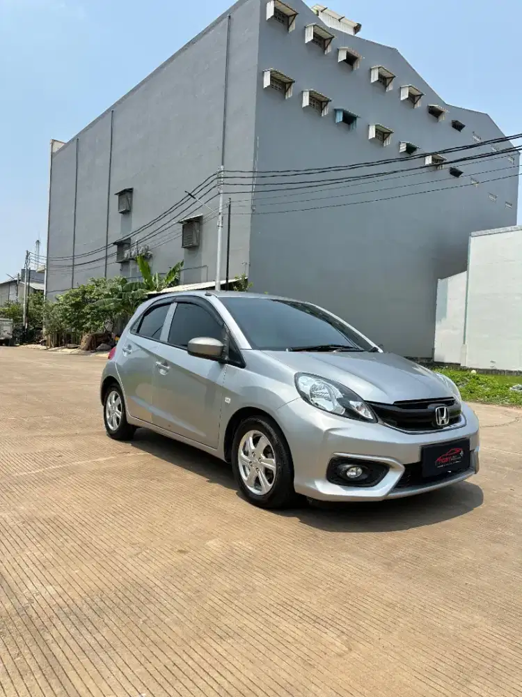 Honda Brio E matic bekas murah 2017 silver