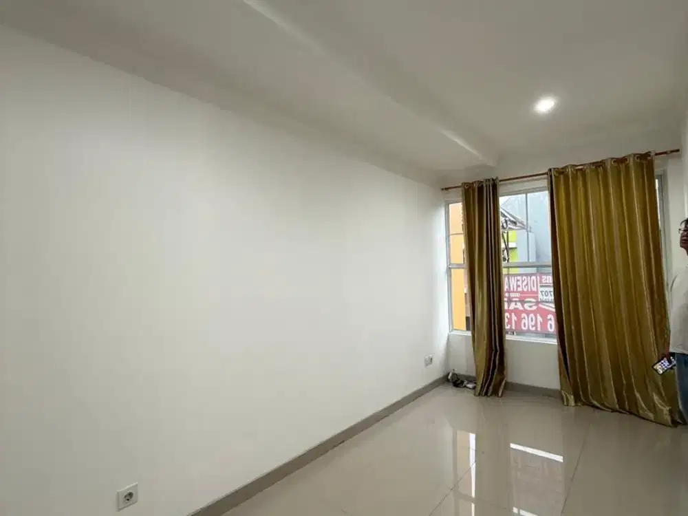 RUMAH BAGUS DI CLUSTER MALIBU GADING SERPONG TANGERANG