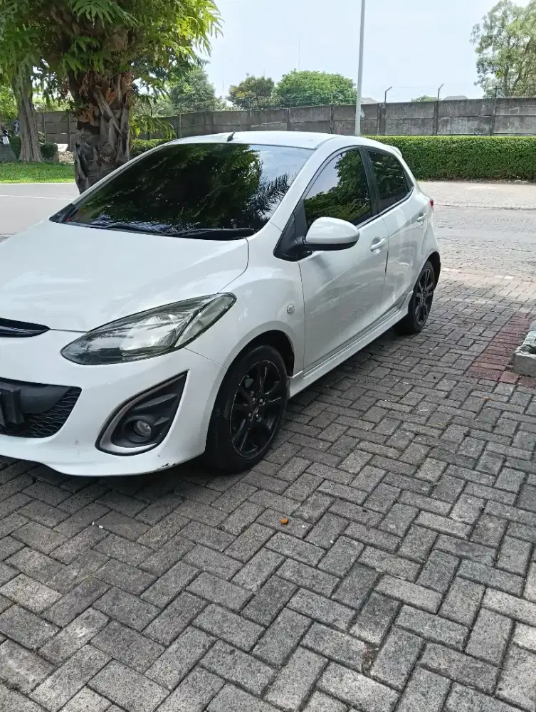 Mazda 2,THN 2011 Automatic type R