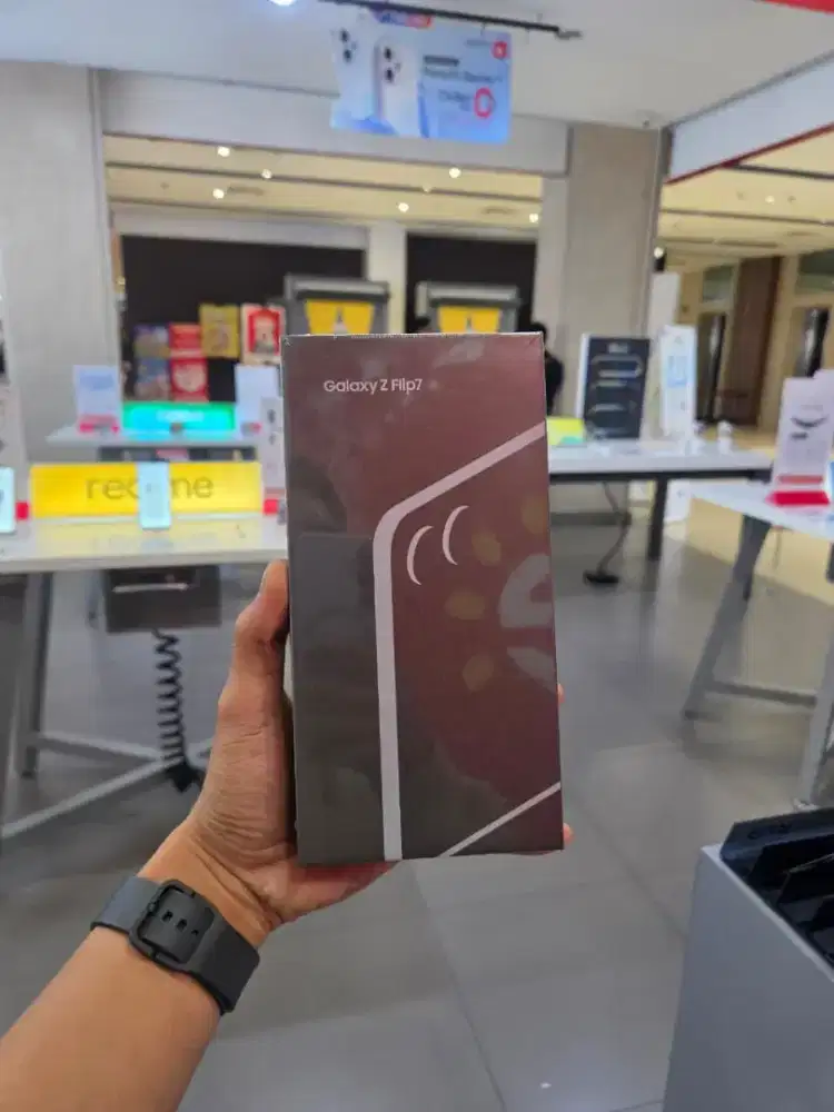 Samsung Galaxy Z Flip 7 Ready Stock