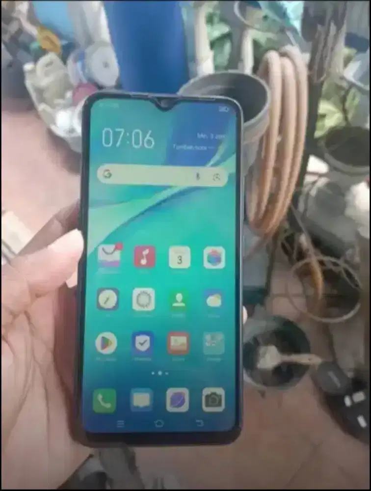 Vivo y19 6/128 Minus