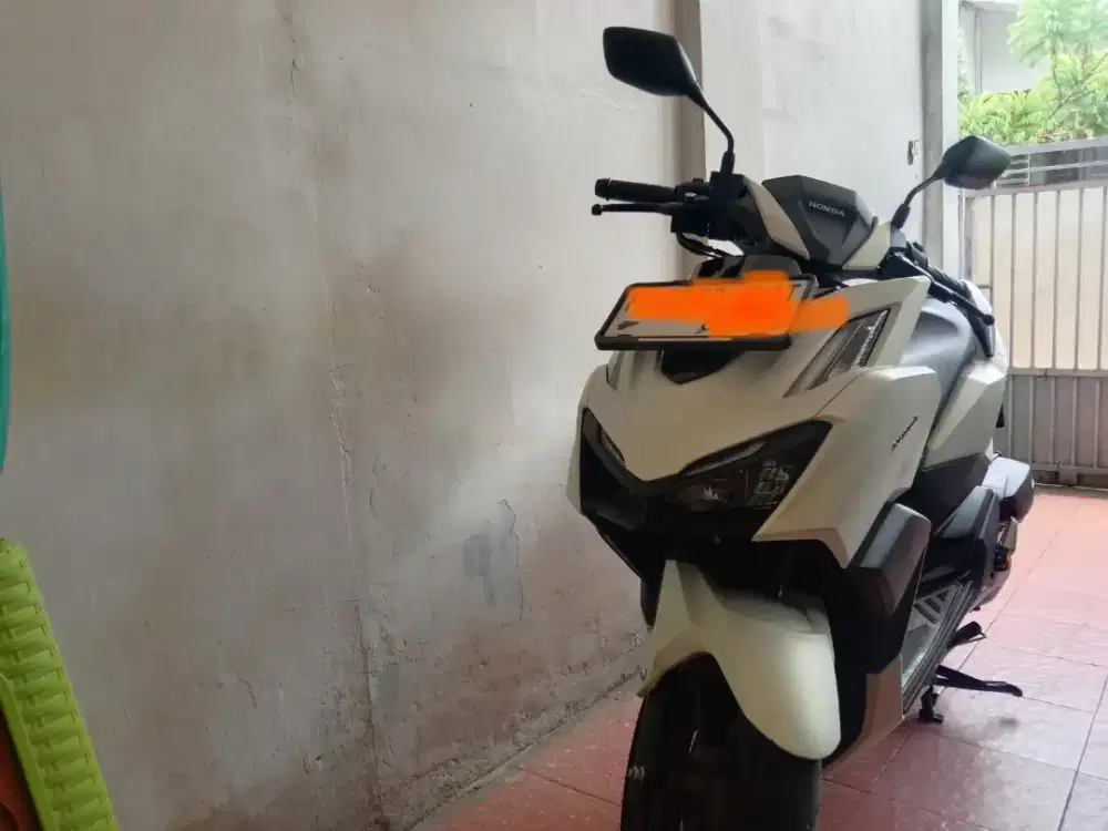Honda Vario putih 2024