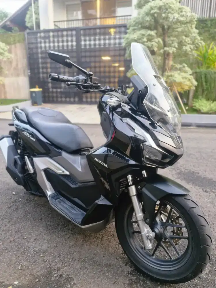 HONDA ADV 160 CBS 2023 BLACK GLOSSY