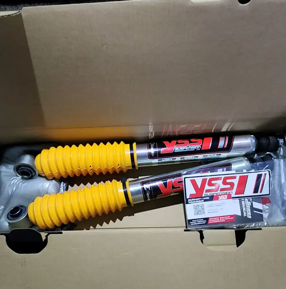 Shockbreaker belakang YSS E SERIES innova 2KD / 2GD brand new