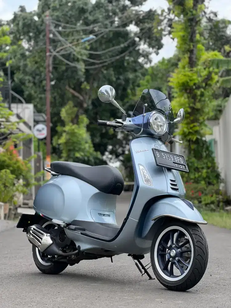 Vespa primavera 2022 km 1700 ( sprint gts lx anniv justin limited )