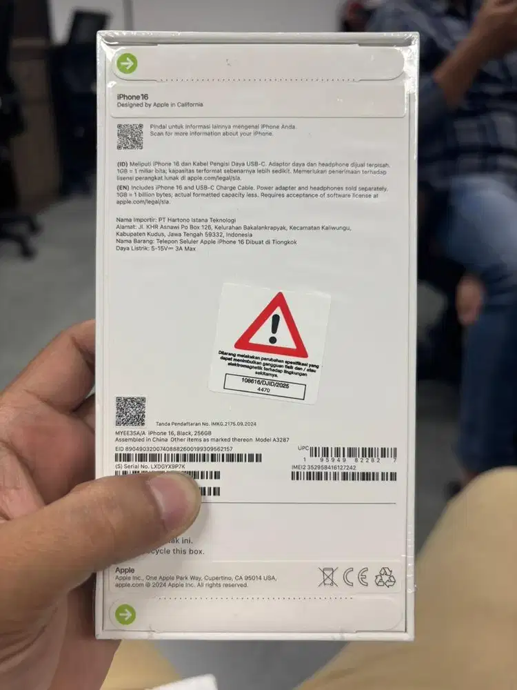 IPHONE 16 256GB RESMI WARNA HITAM