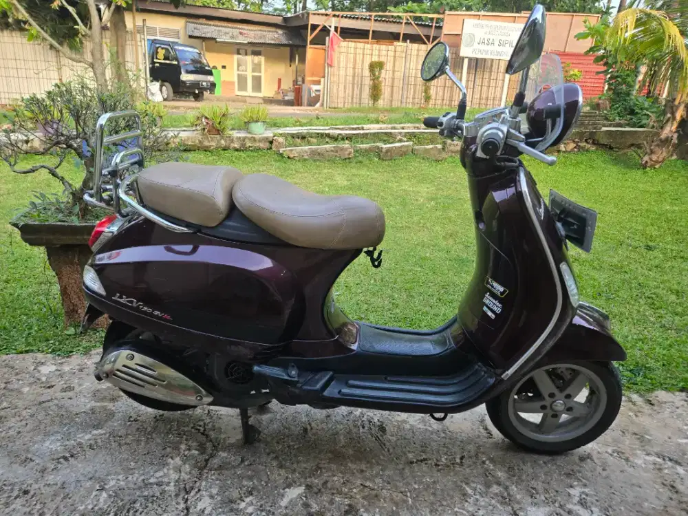 Vespa Lxv original siap pakai