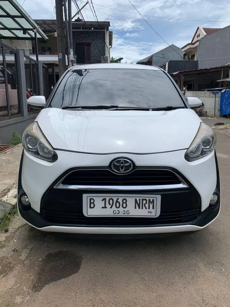 Sienta v cvt 2017 a/t