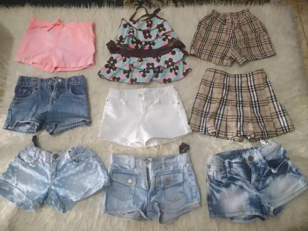 Jual baju second anak  cewek  3- 4 tahun.