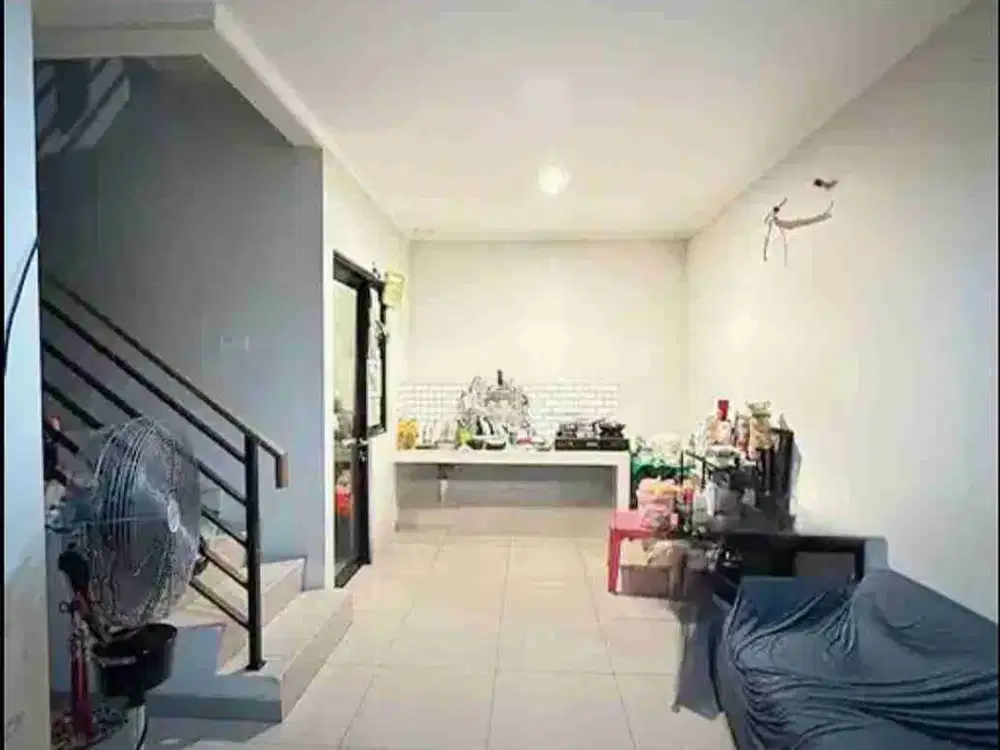 Rumah 2 lantai dalam cluster dekat kolam renang di summarecon bekasi