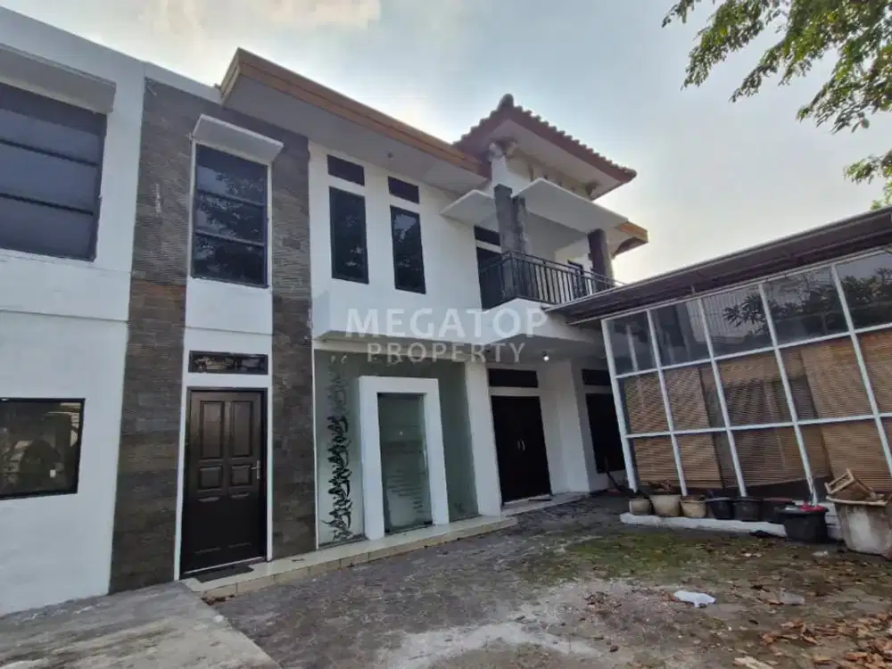 RUMAH PINGGIR JALAN DI PULO ASEM JAKARTA SIAP USAHA & SIAP HUNI