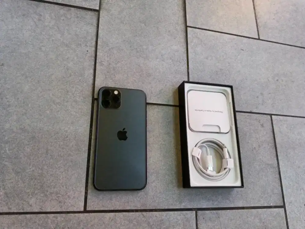 Iphone 11 pro max 255gb jelas dan baru ya