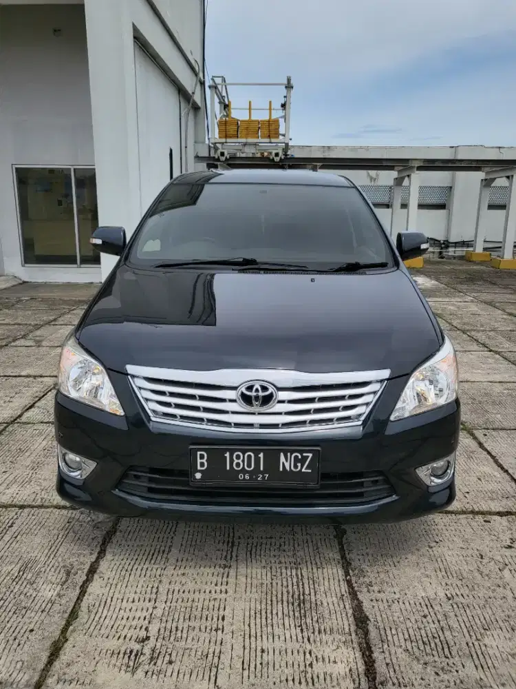 Kijang innova 2,5 V 2013 AT, diesel