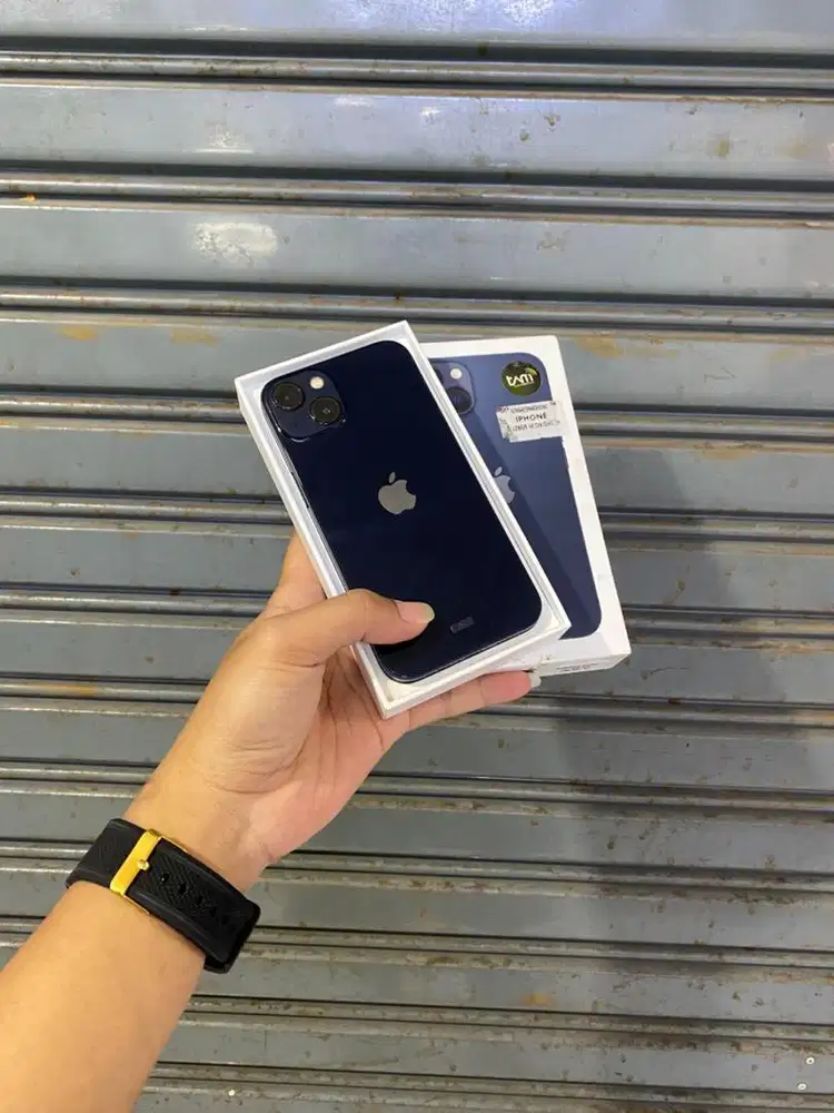 iPhone 13 128gb iBox