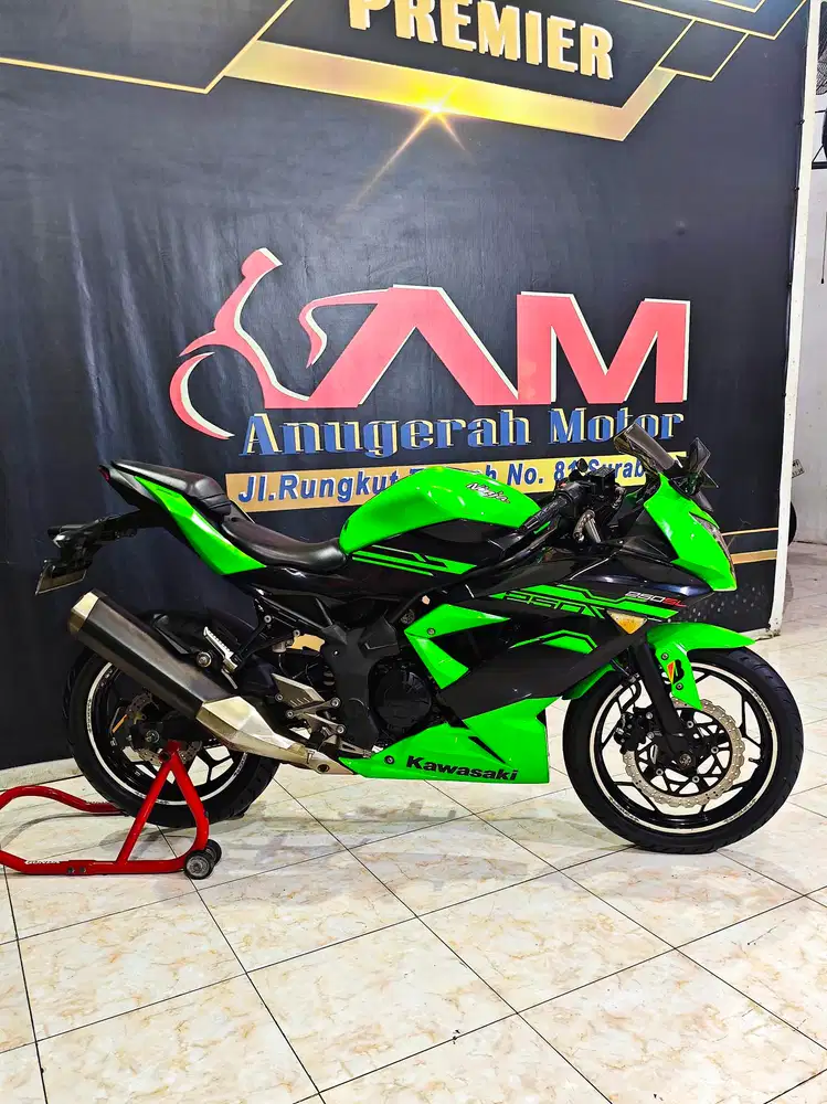 Ninja fi 250 SL mono km.11rb plat baru dp.1,5jt.Anugerah motor rungkut