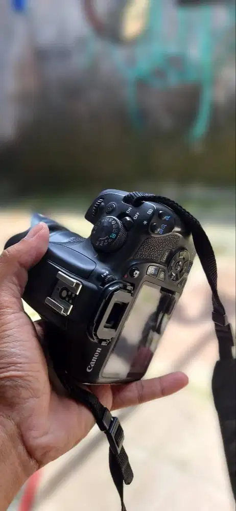 Jual camera canon 1300d