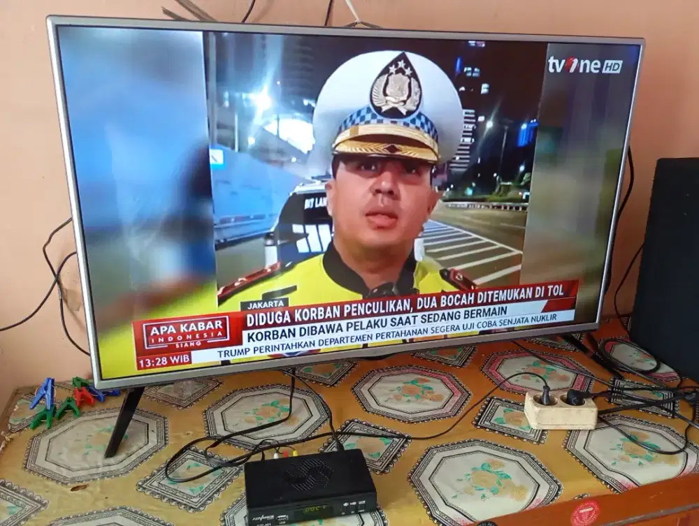 Jual tv led analod 42 in. Mrk LG. +setbok nya.