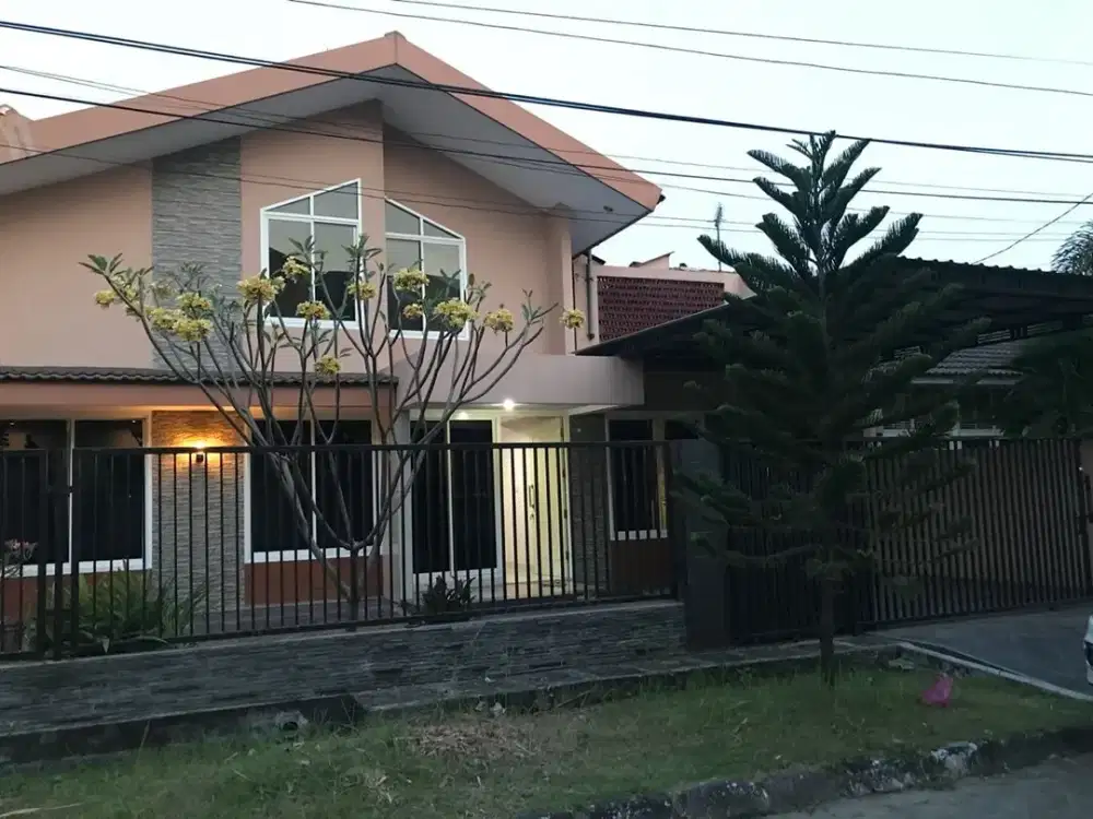 DIJUAL RUMAH HOOK FULL FURNISH CANTIK SIAP HUNI DARMO SENTOSA RAYA