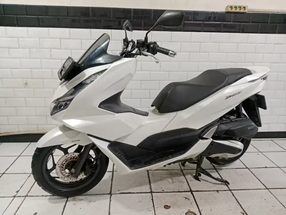 Dijual cepat pcx non abs 2022 surat lengkap