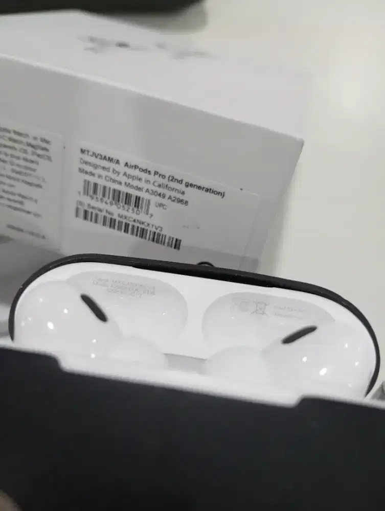 Airpods Gen 2 Prob2 2024 earbuds