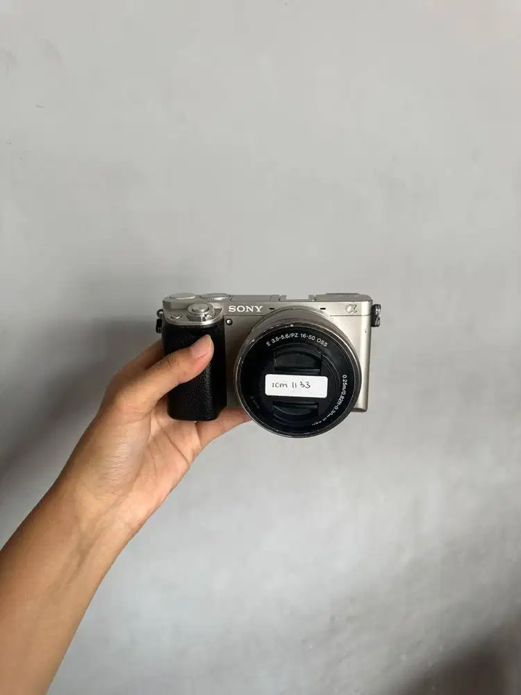 KAMERA SONY A6000 + KIT