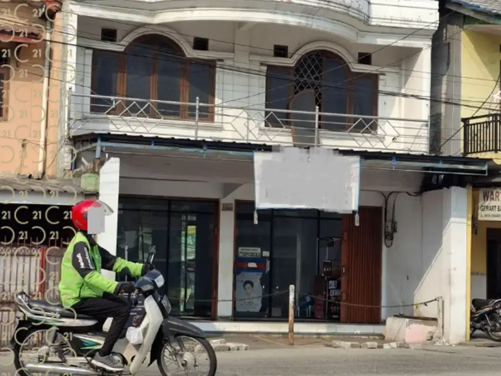 DIJUAL RUKO 3 LANTAI DI PINGGIR JALAN RAYA CIKARET CIBINONG BOGOR