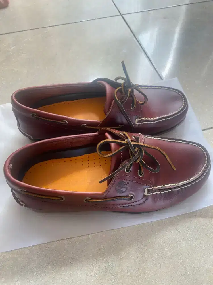 Sepatu pria kulit Timberland