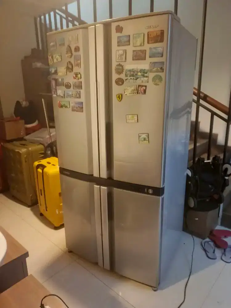 Jual santai kulkas sharp