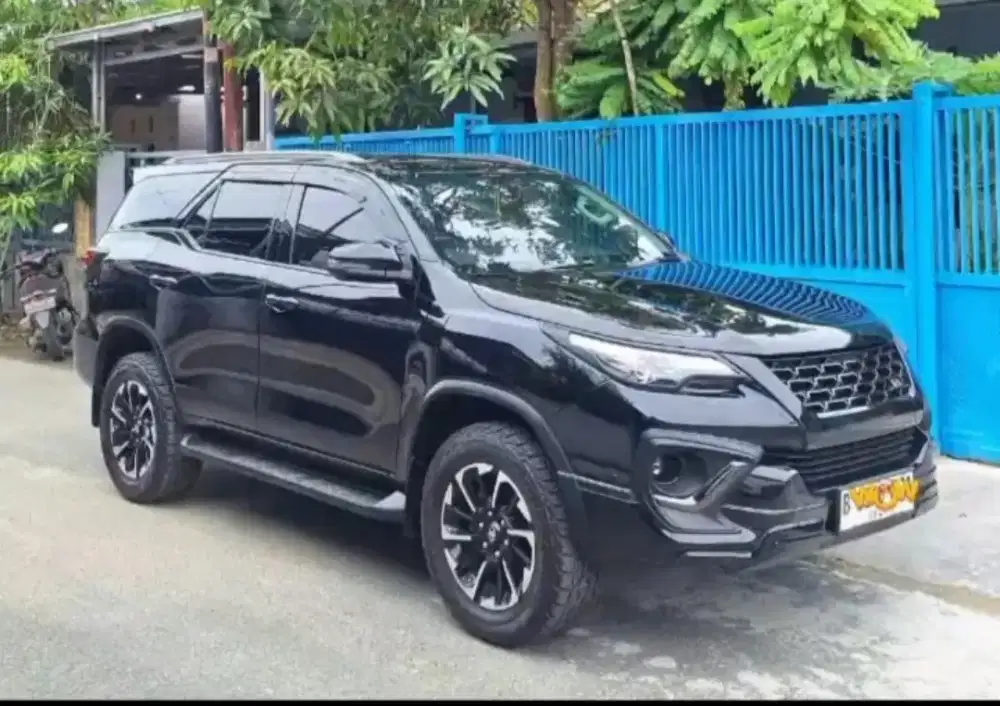 Dijual Mobil Fortuner type G 2.4 2019 mulus bening siap pakai bosku