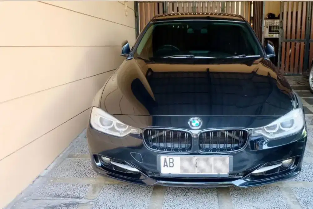 Bmw f30 320i sport
2013