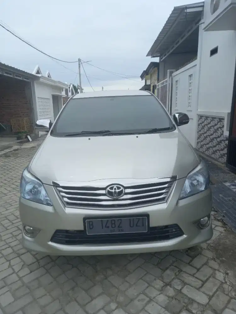 Dijual mobil innova G manual tahun 2013