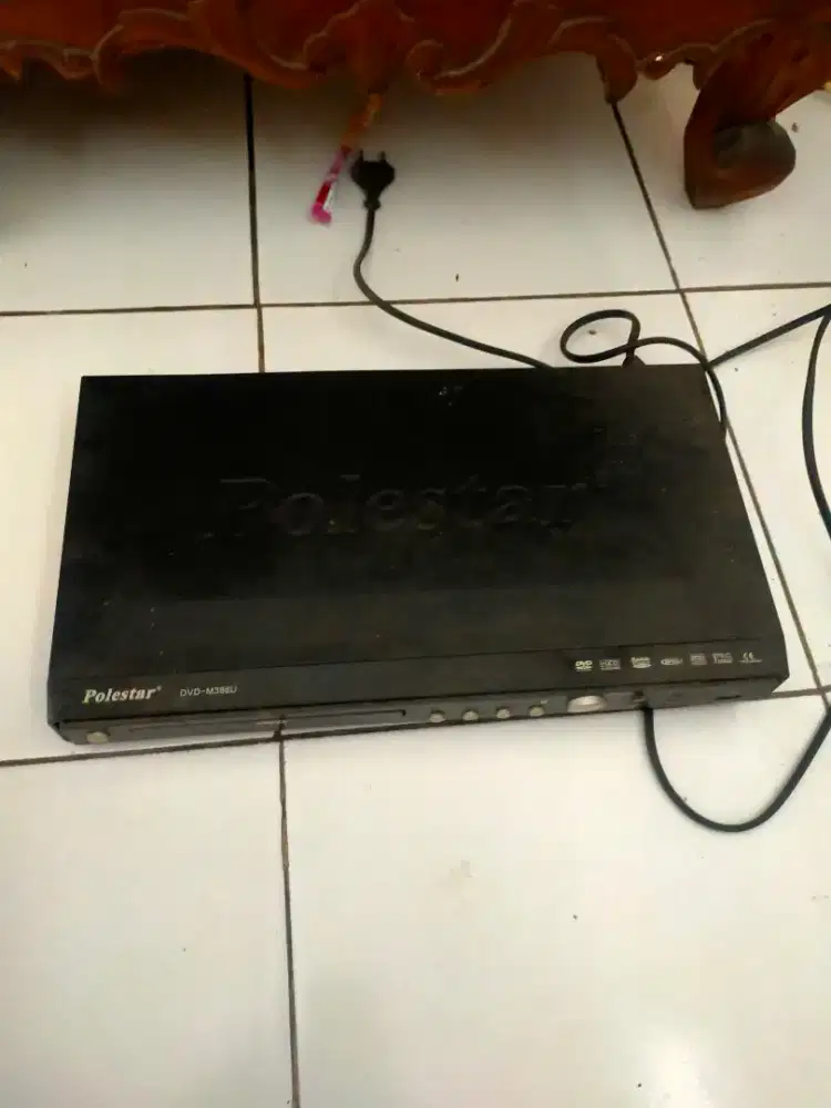 Digital video disk merek polestar