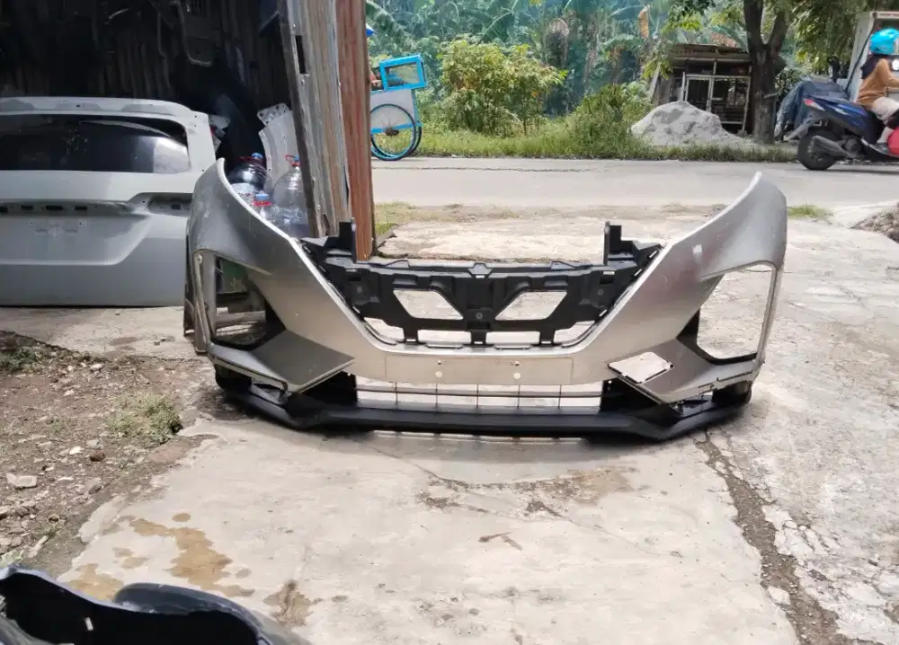 Bumper/bemper nissan Livina 2021-2022