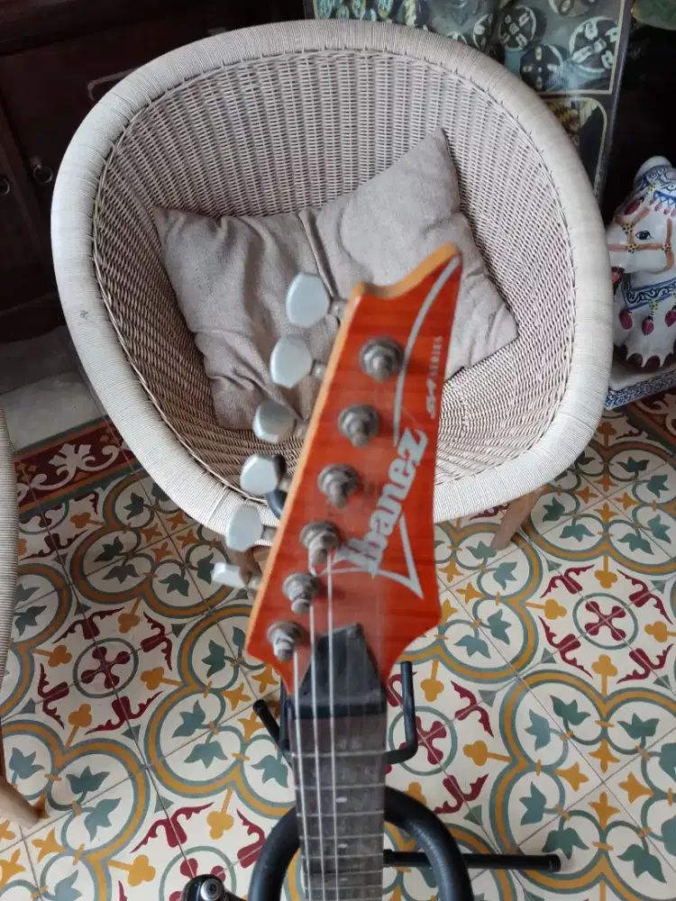 Gitar Bass ibanes
