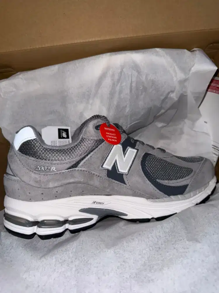 sepatu NB 2002R new
