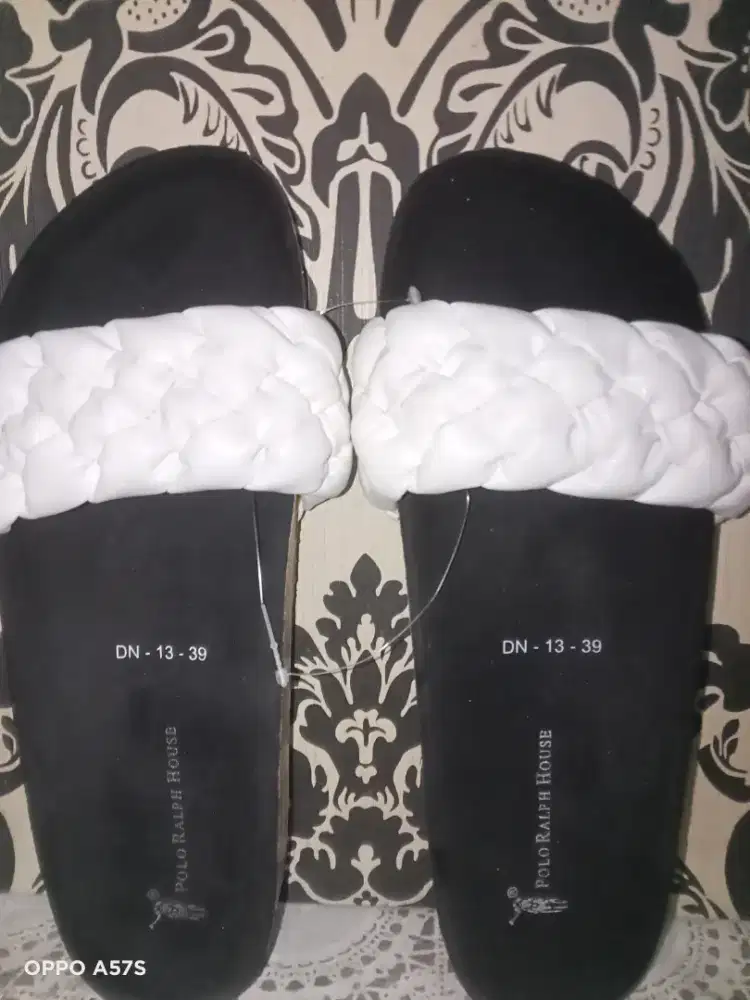 Dijual sandal new Murmer