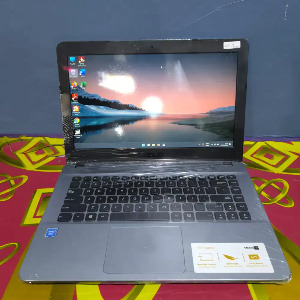 Laptop Asus X441M Celeron n4000 RAM 8gb SSD Istimewa BU