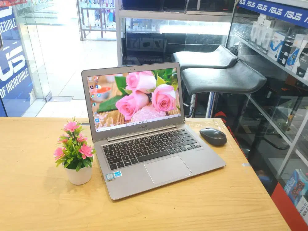 FOR SALE LAPTOP ASUS UX330UAK CORE i7 RAM 8GB SSD 512GB